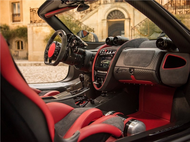 Pagani раскрыла дату презентации нового спорткара 1 Pagani раскрыла дату презентации нового спорткара