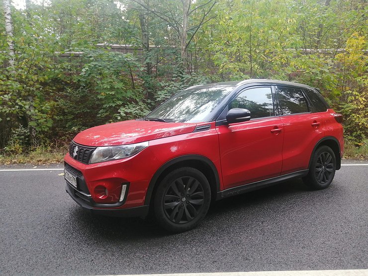 LADA Vesta из будущего: Suzuki Vitara как предчувствие обещанного АВТОВАЗом кроссовера 1 LADA Vesta из будущего: Suzuki Vitara как предчувствие обещанного АВТОВАЗом кроссовера