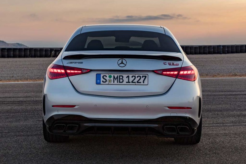 Mercedes-AMG C63 S E Performance: представлен 680-сильный гибрид с &laquo;турбочетверкой&raquo;