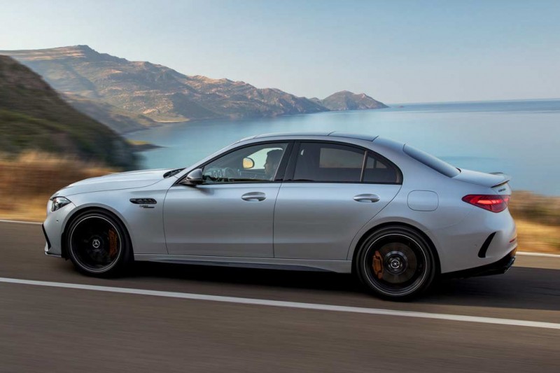 Mercedes-AMG C63 S E Performance: представлен 680-сильный гибрид с &laquo;турбочетверкой&raquo;