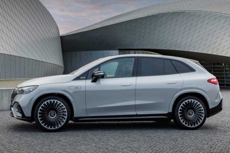 Новый электрический кроссовер Mercedes EQE SUV получил &laquo;заряженные&raquo; AMG-версии