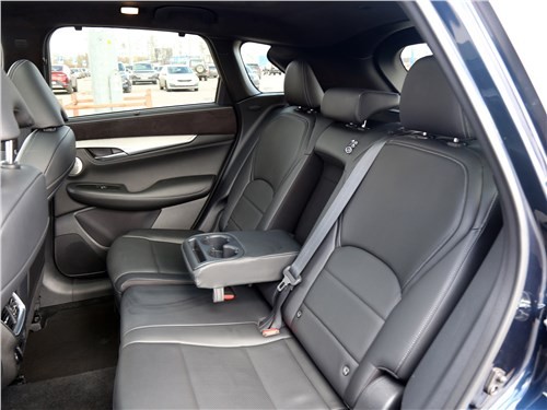 Тест-драйв Infiniti QX50 (поколение II рестайлинг) - Эстет с бицепсами и высоким IQ
