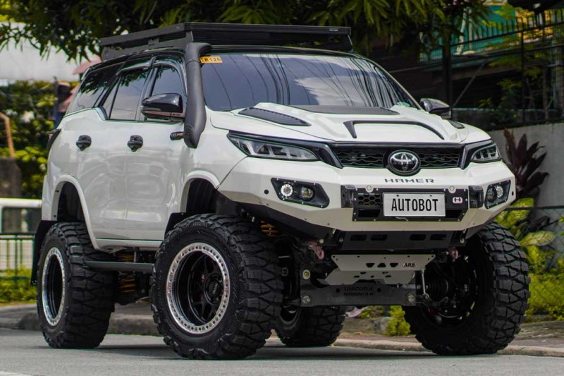Филиппинские тюнеры превратили Toyota Fortuner GR-S во внедорожного монстра