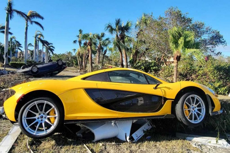 Во время урагана во Флориде из гаража вымыло гиперкар McLaren P1 за 58 млн рублей