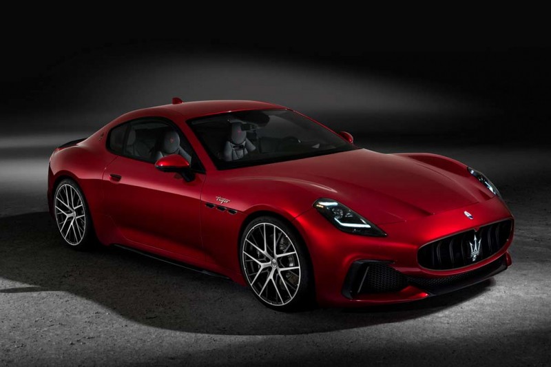 Представлен новый Maserati GranTurismo II: две бензиновые версии и полноценный электрокар