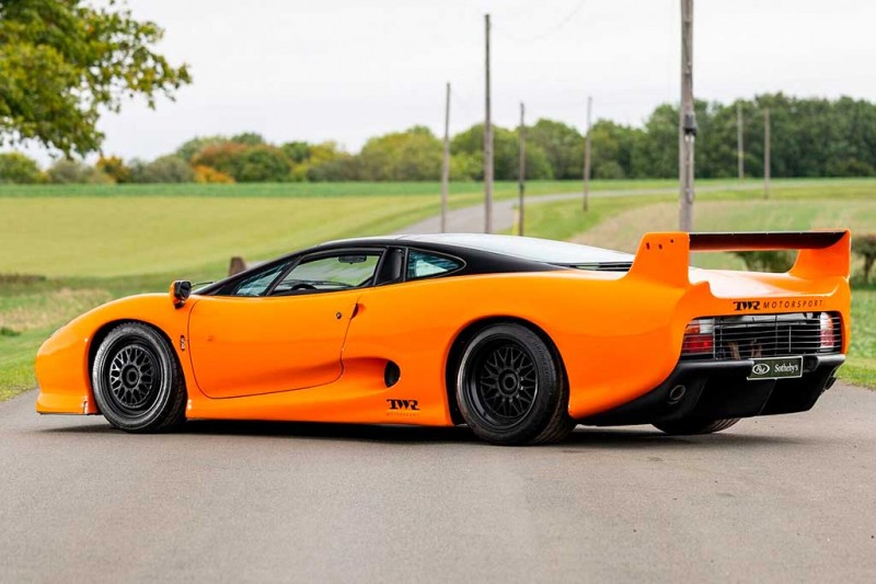 Очень редкий Jaguar XJ220 S 1993 может уйти с молотка более чем за 90 млн руб