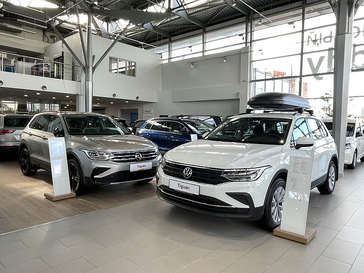 С начала года российский рынок новых автомобилей упал на 60%