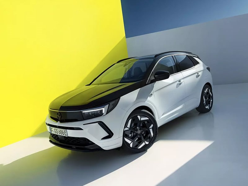 Opel Grandland получил заряженную версию GSe