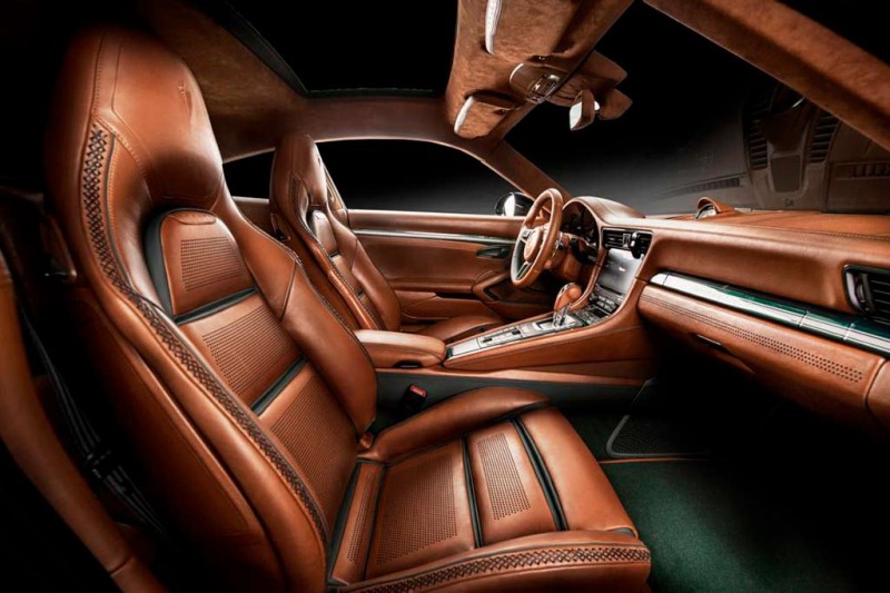 Изумрудно-зеленый Porsche 911 Turbo (992) от польского ателье Carlex Design