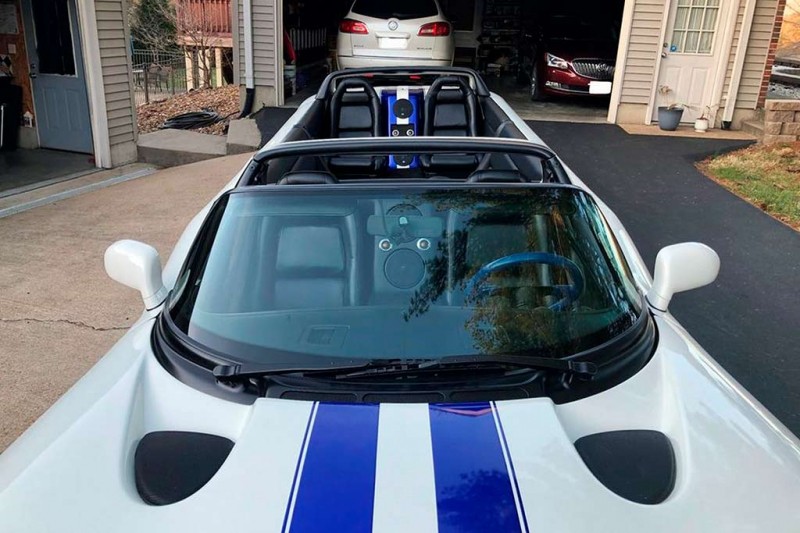 Лимузин на базе Dodge Viper 1996 хотят продать почти за 10 млн руб