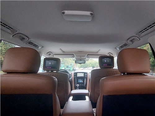 Infiniti QX80 - самый бессмысленный автомобиль на свете? 8 Infiniti QX80 - самый бессмысленный автомобиль на свете?