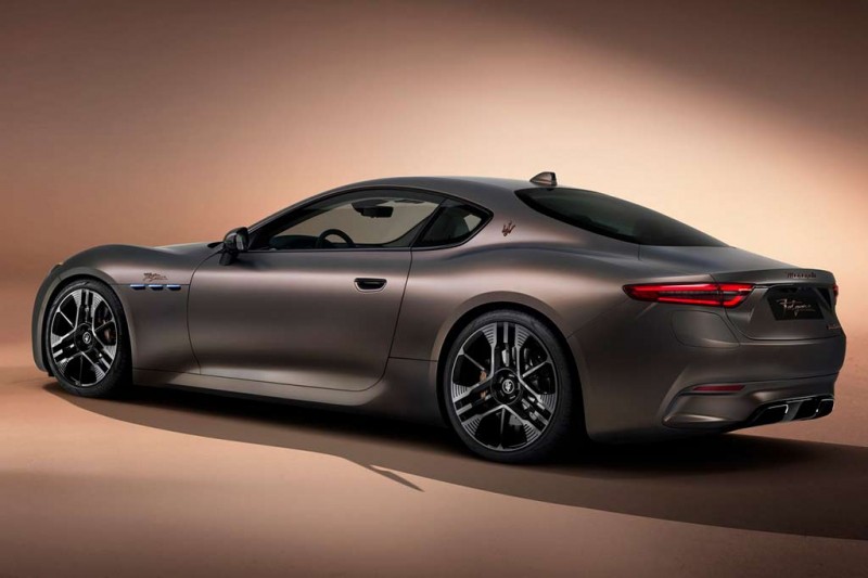 Представлен новый Maserati GranTurismo II: две бензиновые версии и полноценный электрокар