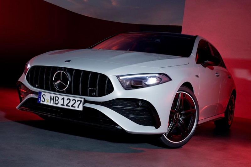 Обновленный Mercedes-Benz A-Class: богаче оснащение, но меньше доступных версий 8 Обновленный Mercedes-Benz A-Class: богаче оснащение, но меньше доступных версий