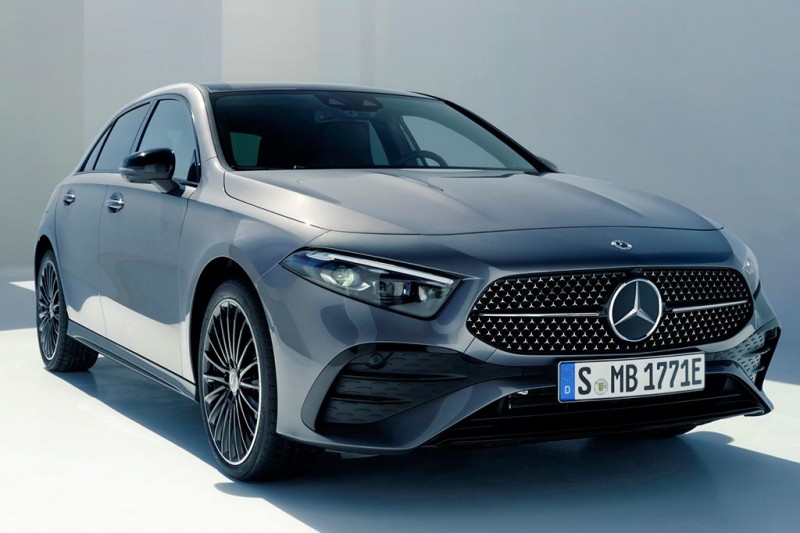 Обновленный Mercedes-Benz A-Class: богаче оснащение, но меньше доступных версий 4 Обновленный Mercedes-Benz A-Class: богаче оснащение, но меньше доступных версий