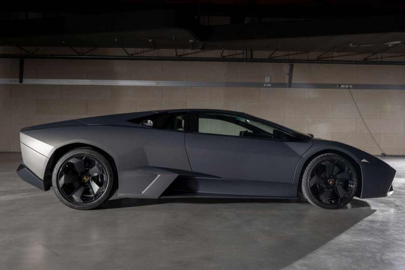 В продаже 13-ый из 20 экземпляров Lamborghini Reventon с почти нулевым пробегом