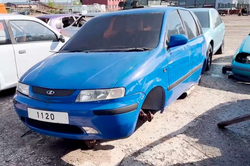 В Тольятти вандалы раскурочили коллекцию уникальных прототипов АвтоВАЗа