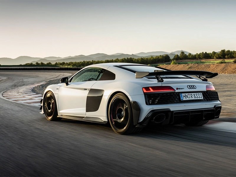 Представлена очень мощная Audi R8