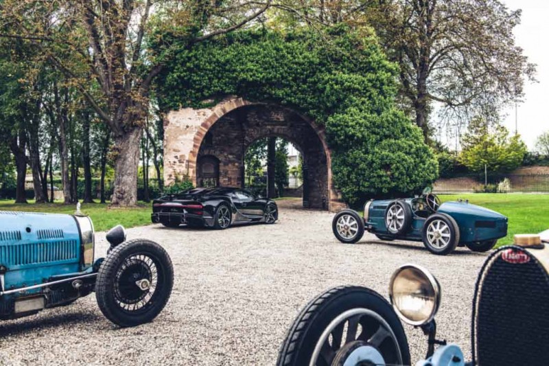 Bugatti потратила 2,5 года на уговоры коллекционера продать ей раритетные машины