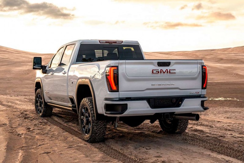 Обновленный GMC Sierra HD получил расширенный функционал для буксировки прицепов