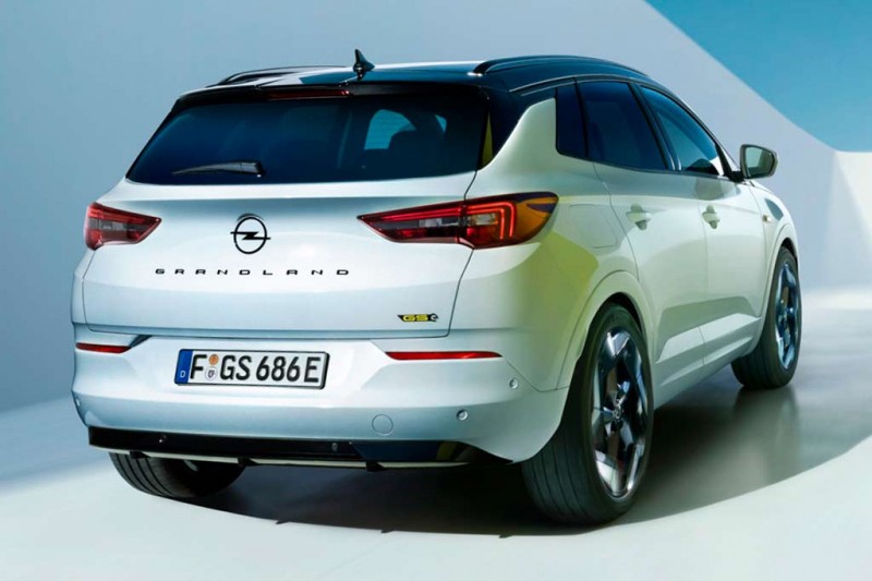 Для кроссовера Opel Grandland стала доступна &laquo;драйверская&raquo; версия GSe