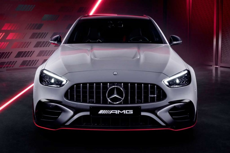 Mercedes-AMG C63 S E Performance получил «формульную» спецверсию F1 Edition 6 Mercedes-AMG C63 S E Performance получил «формульную» спецверсию F1 Edition