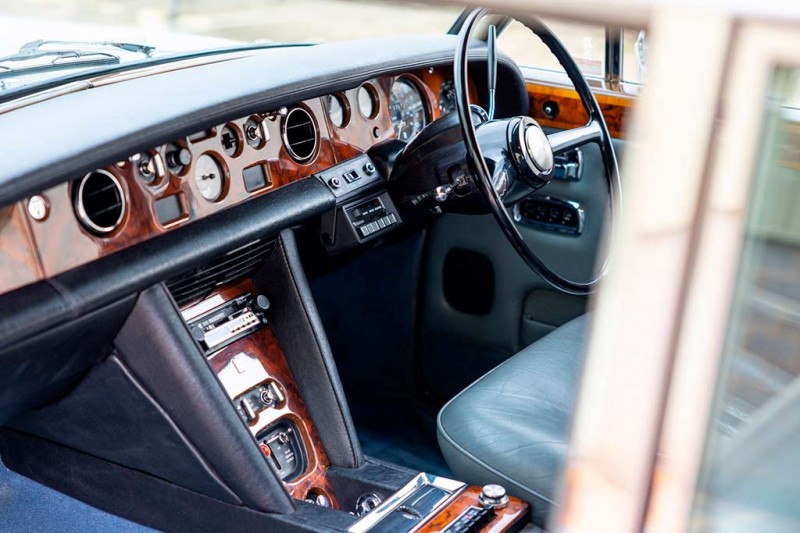 На торги выставлен Rolls-Royce Silver Shadow, на котором ездил Фредди Меркьюри