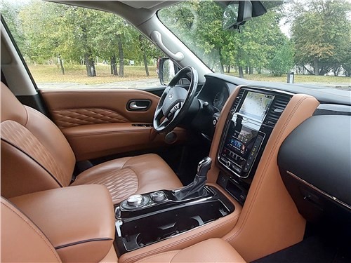 Infiniti QX80 - самый бессмысленный автомобиль на свете? 12 Infiniti QX80 - самый бессмысленный автомобиль на свете?