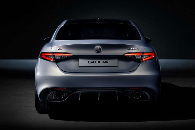 Итальянцы из Alfa Romeo обновили седан Giulia и кроссовер Stelvio