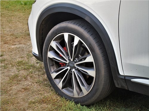 Тест-драйв Geely Tugella (поколение I) - Привидение с турбомотором