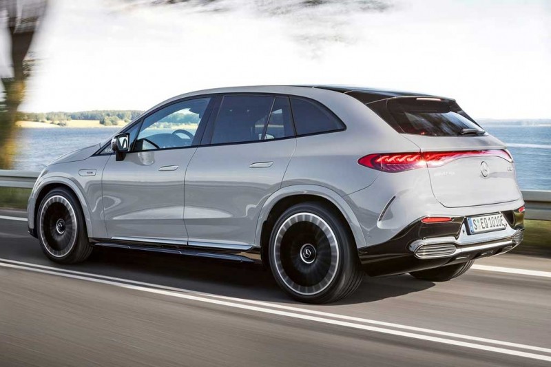 Новый электрический кроссовер Mercedes EQE SUV получил &laquo;заряженные&raquo; AMG-версии