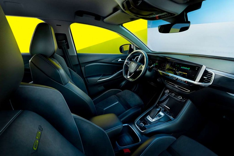 Для кроссовера Opel Grandland стала доступна &laquo;драйверская&raquo; версия GSe