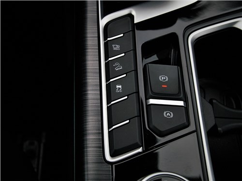 Тест-драйв Geely Tugella (поколение I) - Привидение с турбомотором