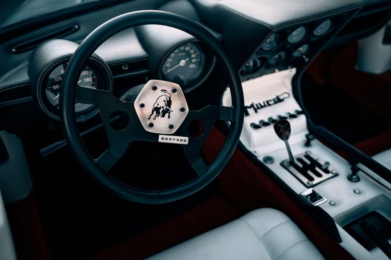 Последний Lamborghini Aventador LP 780-4 Ultimae стилизовали под родстер Miura