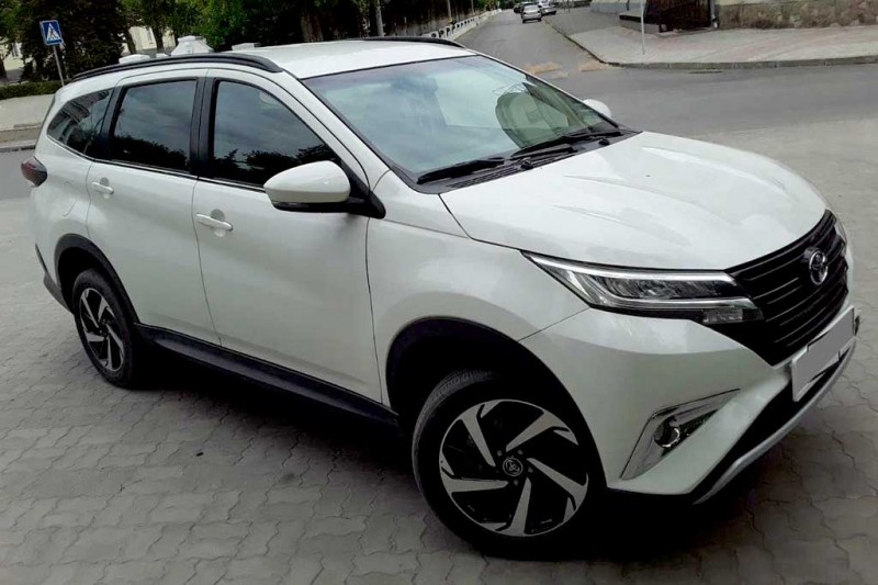 Решил испытать новую Тойота за сладкую цену: купил Toyota Rush из ОАЭ 1 Решил испытать новую Тойота за сладкую цену: купил Toyota Rush из ОАЭ