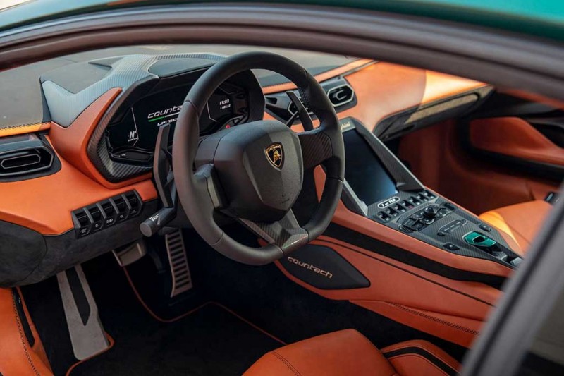 Клиенту из Канады доставили изумрудно-зеленый Lamborghini Countach LPI 800-4