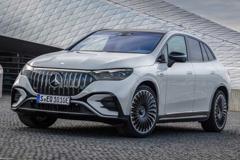 Новый электрический кроссовер Mercedes EQE SUV получил «заряженные» AMG-версии