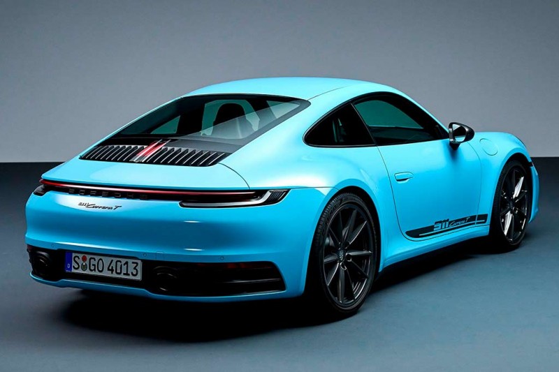 Porsche 911 Carrera T: немцы представили самый легкий вариант спорткара с механикой