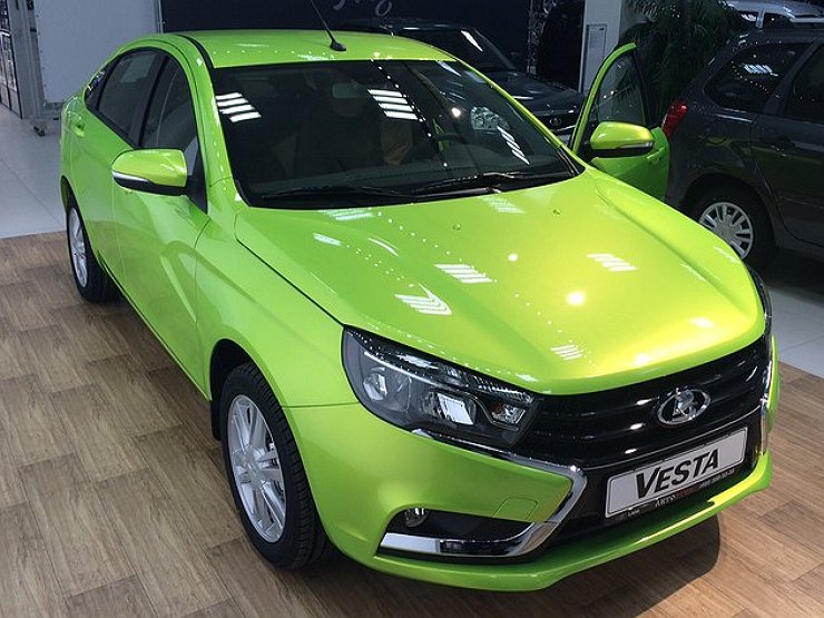 Зачем «хитровыгнутые» дилеры прячут LADA Vesta и от клиентов, и от АВТОВАЗа