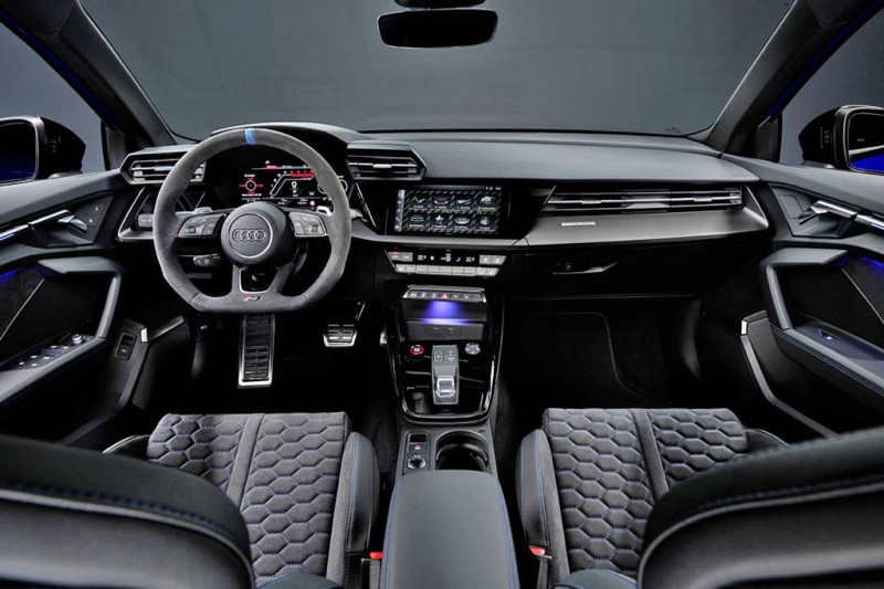 Audi RS3 performance edition: модификация с увеличенной до 300 км/ч максималкой