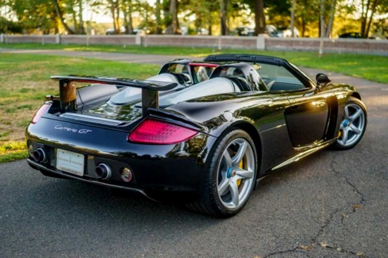 Ценник за Porsche Carrera GT от первого владельца с низким пробегом улетел за $1,5 млн
