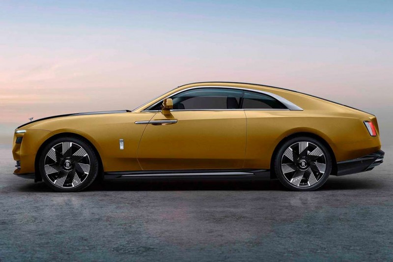 Rolls-Royce Spectre: представлен первый электрокар британской марки