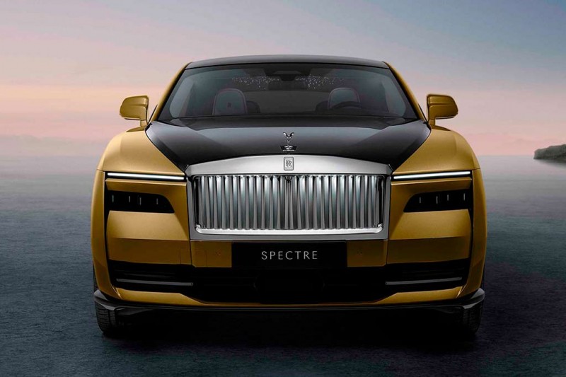Rolls-Royce Spectre: представлен первый электрокар британской марки