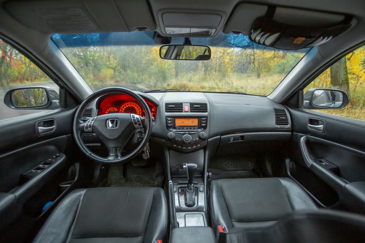 Любовь навсегда: чем радует и расстраивает подержанный Honda Accord CL7