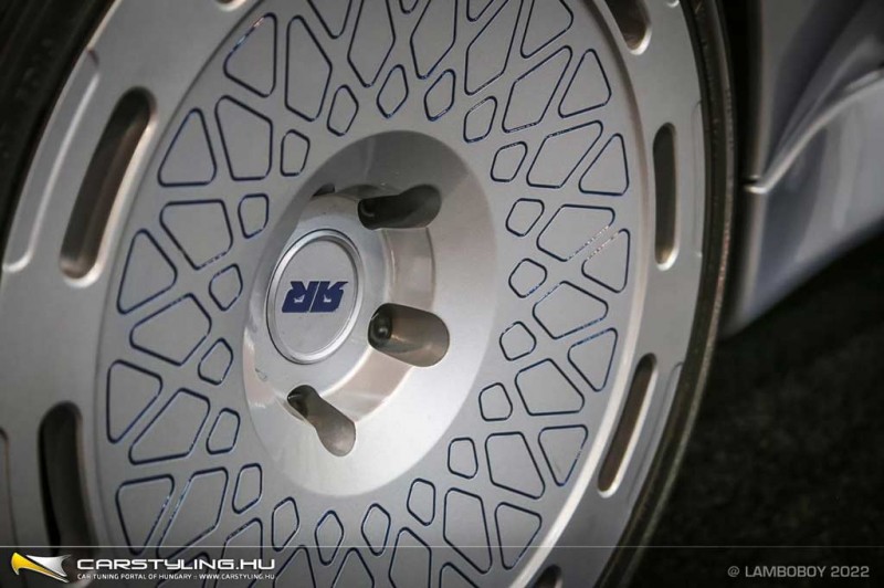 Тюнеры из Renner привезли на SEMA рестомод Projekt 3 с мотором от BMW M5 (E60)