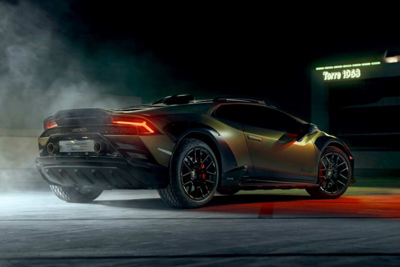 Итальянцы представили «вседорожный» суперкар Lamborghini Huracan Sterrato