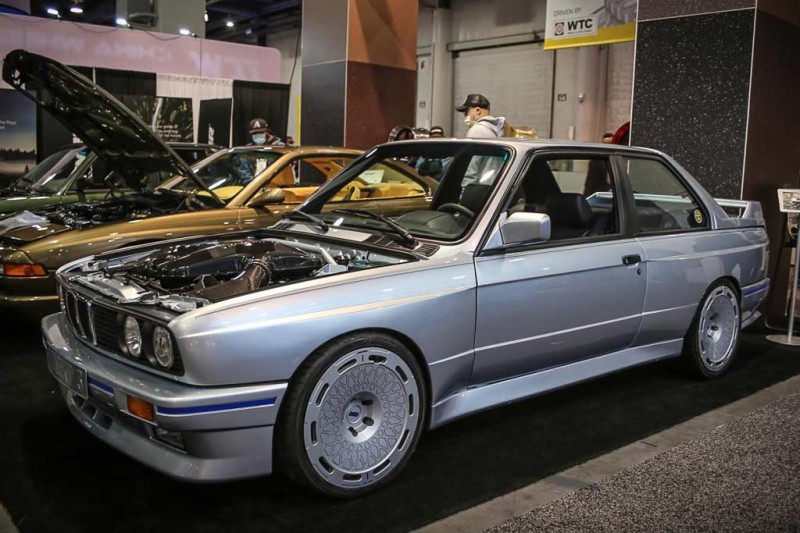 Тюнеры из Renner привезли на SEMA рестомод Projekt 3 с мотором от BMW M5 (E60)