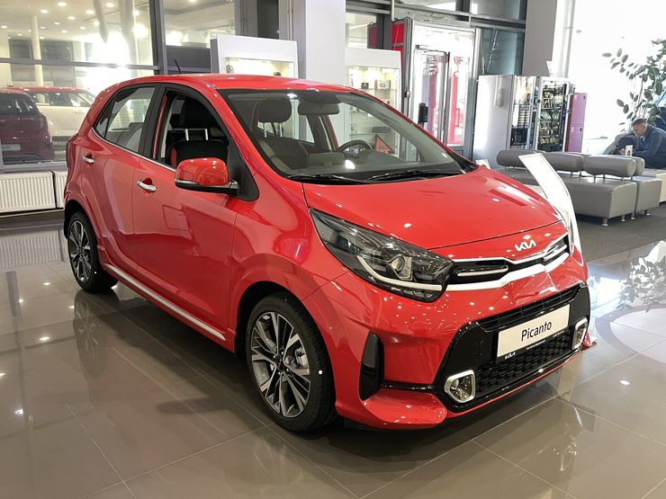 Автопроизводители смылись восвояси: что ждет российских автодилеров