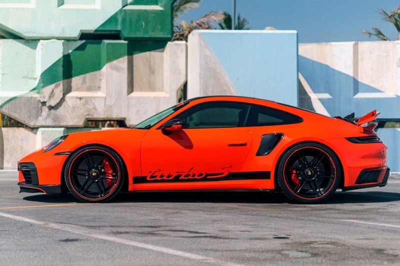 Manhart TR 800: доработанный вариант Porsche 911 Turbo S (992) с 833-сильным мотором