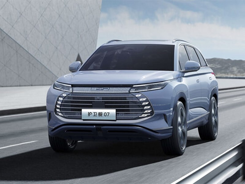 BYD представил свой флагманский кроссовер