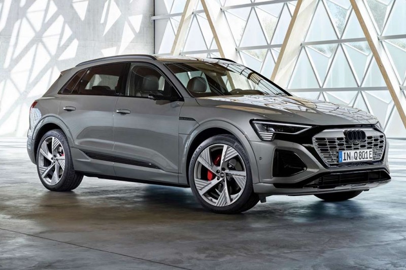 Немцы представили обновленное семейство электрических кроссоверов Audi Q8 e-tron